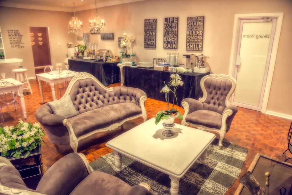 ליידיסמית Nauntons Guest House & Wedding Venue מראה חיצוני תמונה